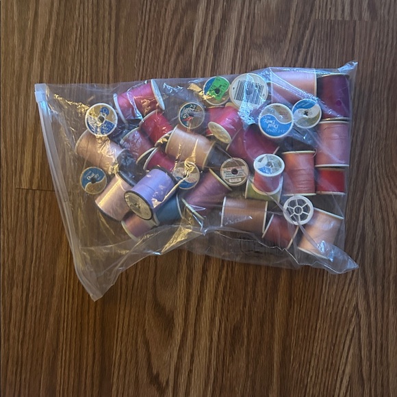 Assorted Color Sewing Thread Set - Picture 2 of 6